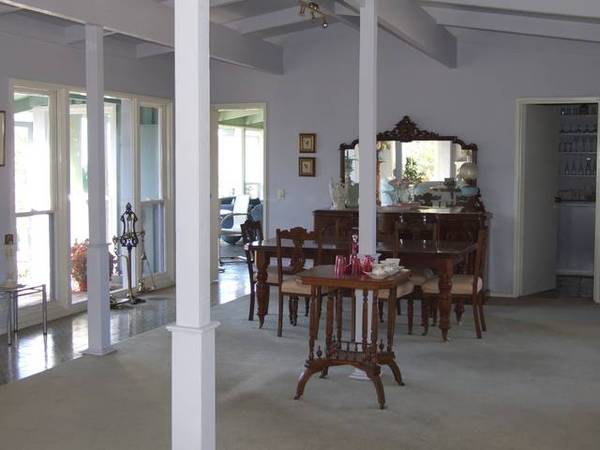 Showcase Property With A View Picture 3