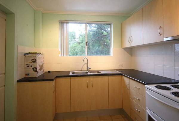 Renovated unit! Picture 2