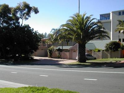THE ULTIMATE BEACHFRONT POSITION Picture