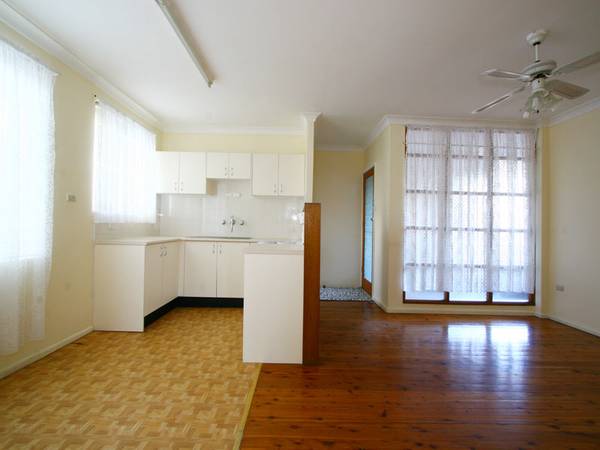 CENTRALLY LOCATED TWO BEDROOM UNIT Picture