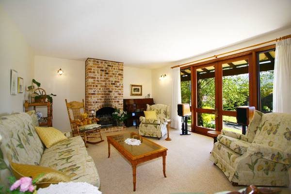 Beautiful Family Home! Picture 3