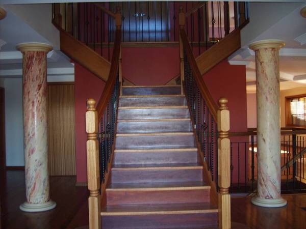 Huge Family Mansion! Picture