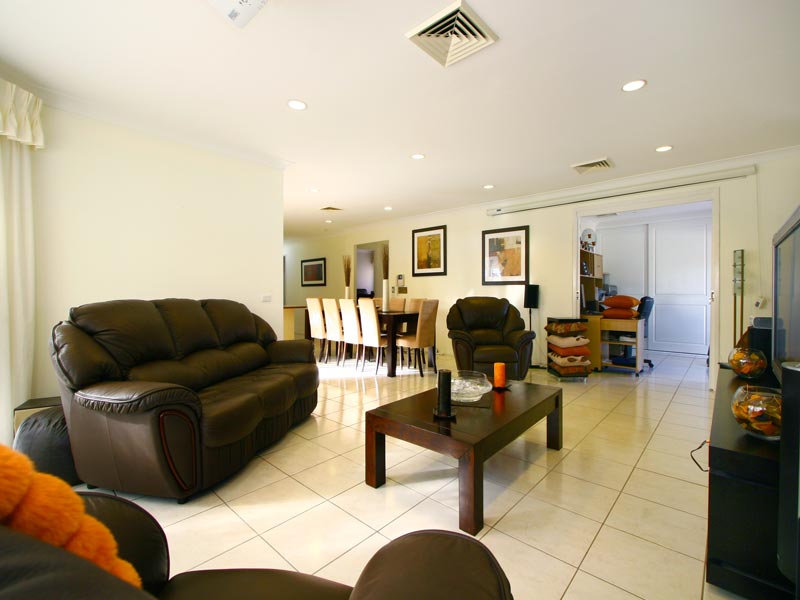 Beautifully Presented Family Home! Picture 3