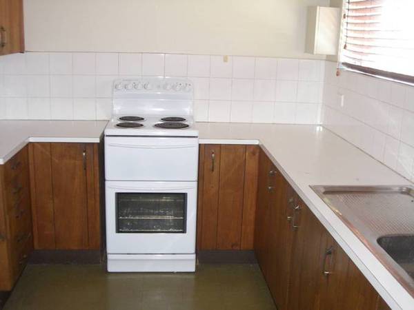 Top Floor North Facing Unit! Picture 2