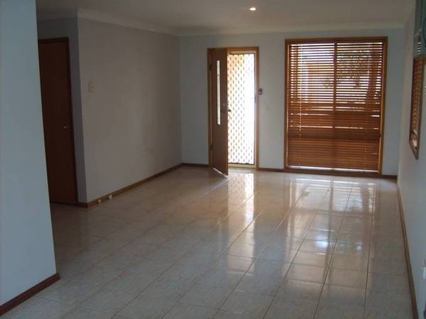 Ideal Unit! Picture 3