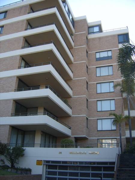 Sunny and Spacious Unit! Picture 1