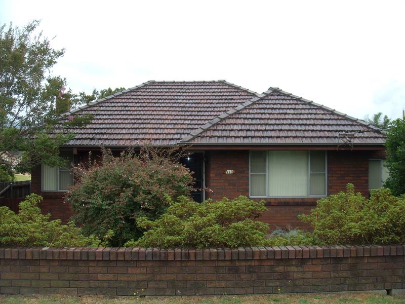 ATTENTION 1ST HOME BUYERS - POTENTIAL DUAL OCCUPANCY Picture 1