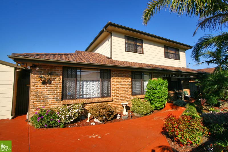 Beach Living! Picture 1