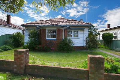 Charming weatherboard home Picture