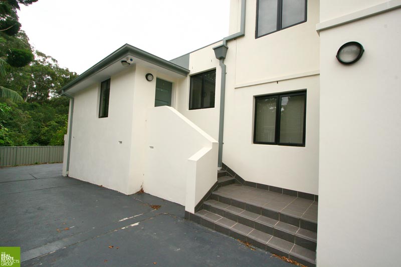 Great Location and Presentation! Picture 2