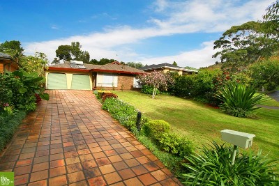 Large home with extra income opportunity! Picture