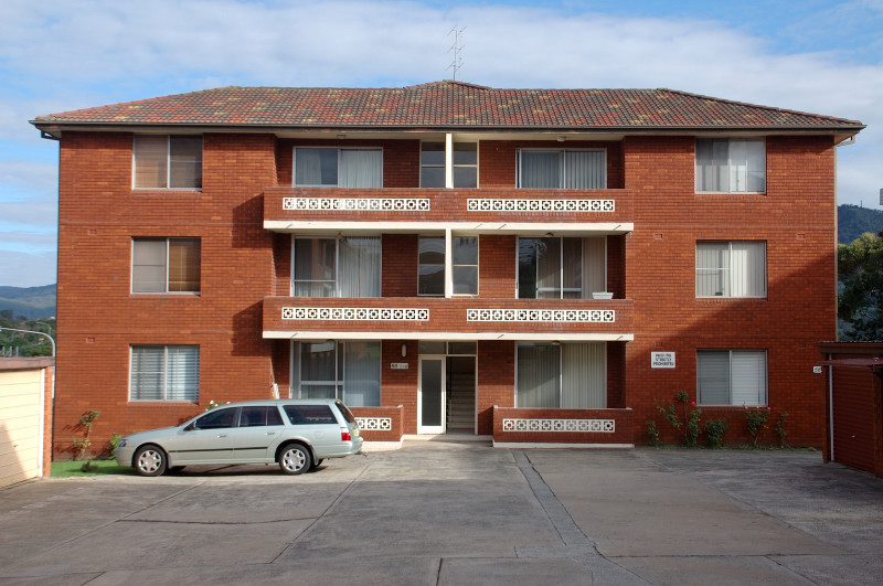 IDEALLY POSITIONED CLOSE TO ALL AMENITIES Picture 1