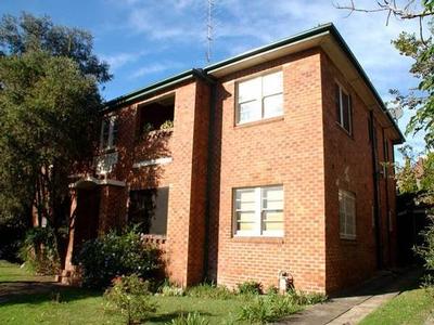WALKING DISTANCE TO CBD AND HARBOUR Picture