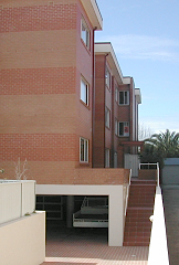 CENTRALLY LOCATED TWO BEDROOM UNIT Picture 2