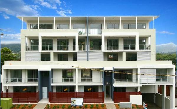 EXECUTIVE UNIT! Picture 1