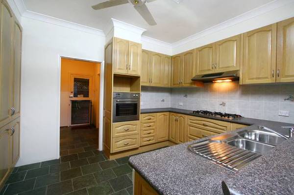 PRESTIGE LOCATION Picture 3