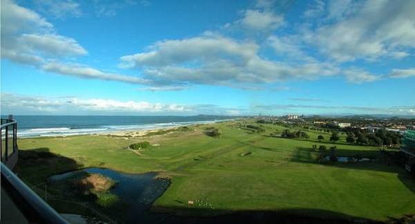 SPECTACULAR OCEAN VIEWS FROM THIRD FLOOR UNIT Picture 3