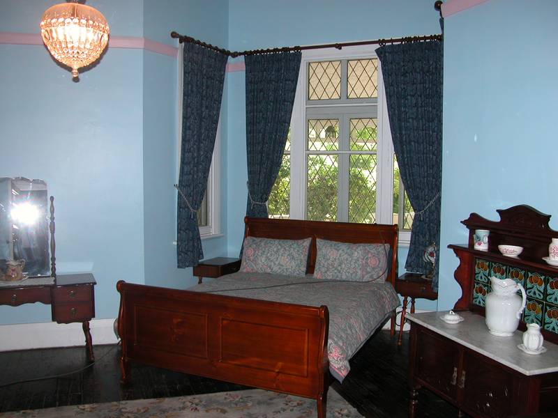 ONE PICTURE EQUALS A THOUSAND WORDS Picture 3