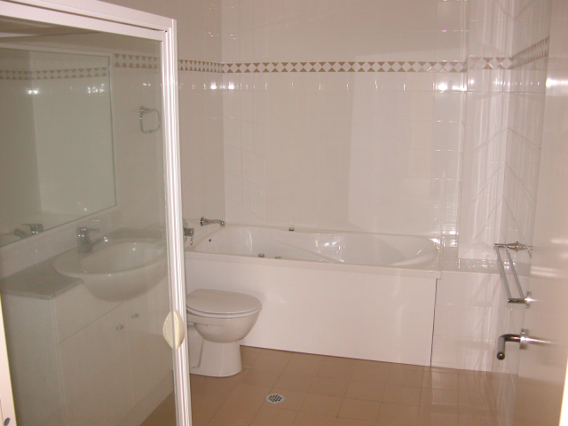 CENTRAL - Available 14/3/09 Picture