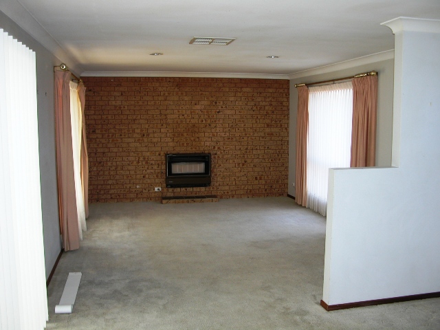 LAKE ALBERT - Available 18/3/09 Picture