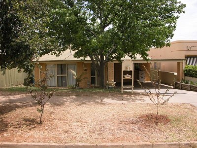 TOPS AT TURVEY PARK ! Picture