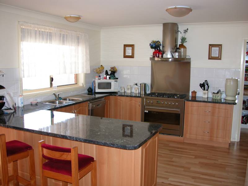 YOUR FAMILY DESERVES THE BEST! Picture 2