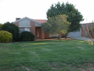 LARGE GLENFIELD RESIDENCE Picture