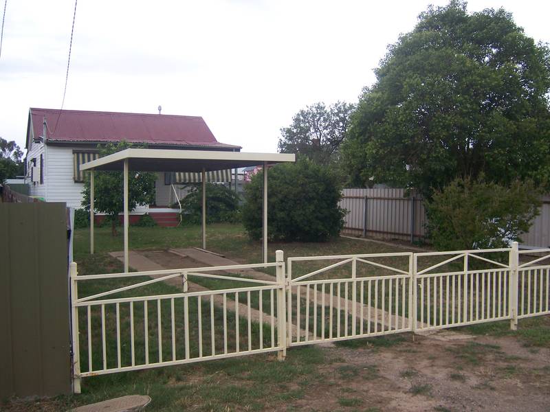 NORTH WAGGA Picture 1