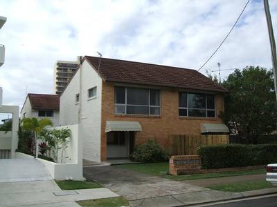 BUDGET CBD TOWNHOUSE MAROOCHYDORE Picture