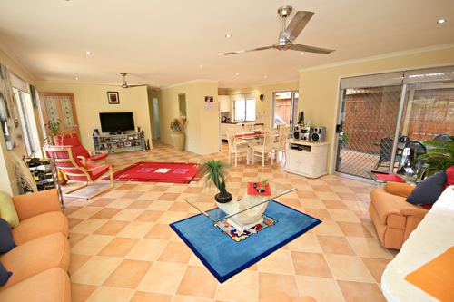 GOING! GOING!! IS IT YOURS? GONE!!! Picture