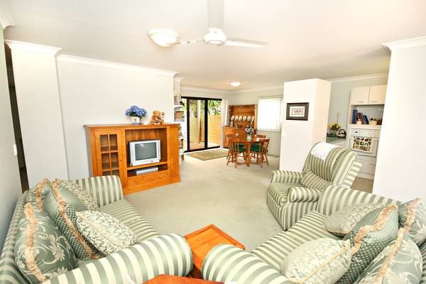 Riverside Villa Apartment Picture Riverside Villa Apartment Picture