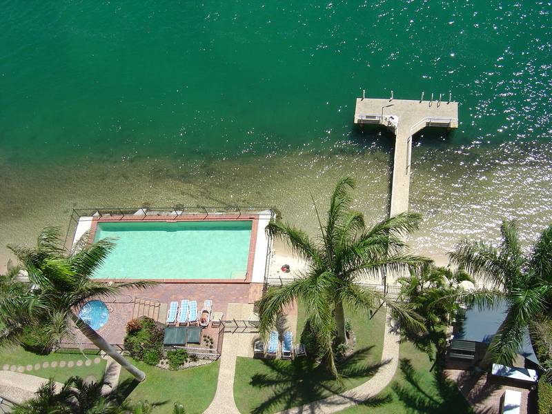 Superb Waterfront Apartment Picture