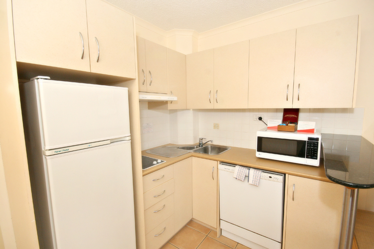 Alex Beach front apartment Picture 3