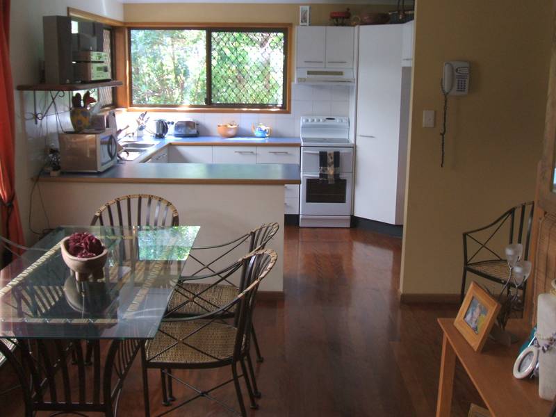 Budget Buderim Buy on Large Block Picture 3