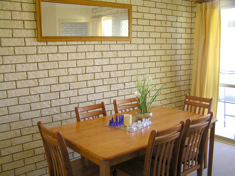 Perfect 1st home/Investment Picture 3