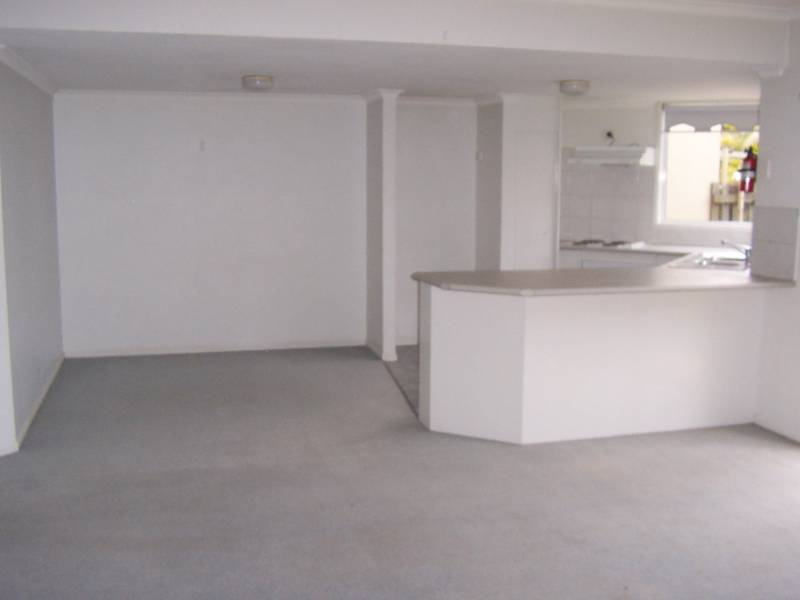 Walk to Maroochydore Central - Chardonnay Picture Walk to Maroochydore Central - Chardonnay Picture