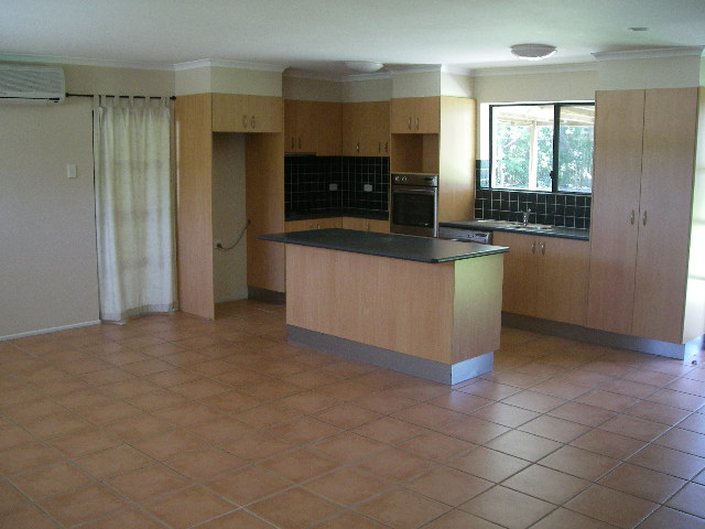 Fully Renovated and Close to Everything Picture 3