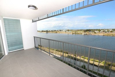 Brand New Waterfront Apartment Picture