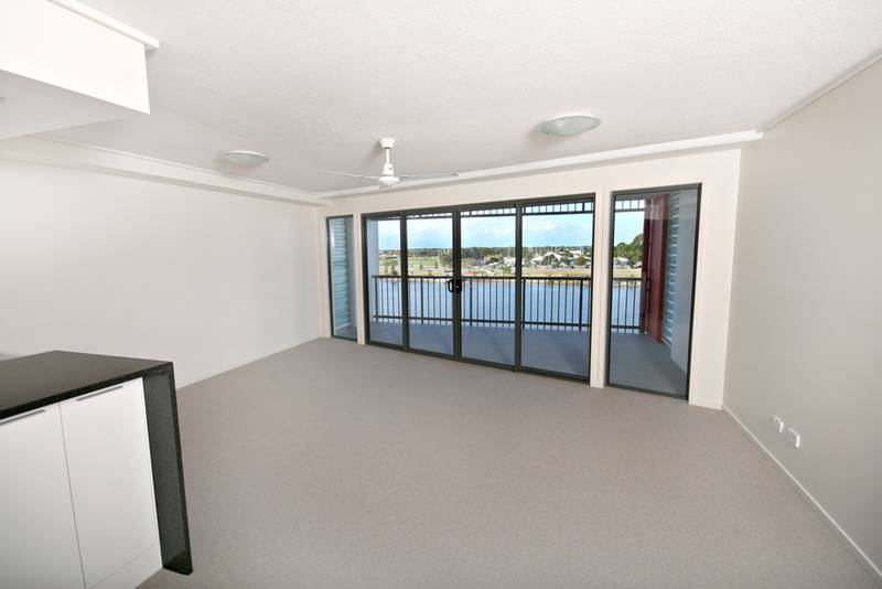 Brand New Waterfront Apartment Picture 2