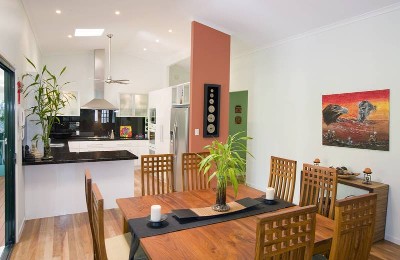 Rainforest Backdrop, Extensive Bird life, Many Extras!! Picture Rainforest Backdrop, Extensive Bird life, Many Extras!! Picture