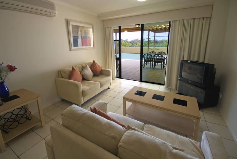 Alex Beachfront Apartment Picture 3