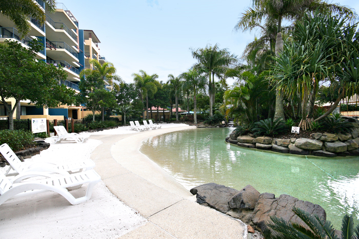 Alex Beachfront Apartment Picture 2