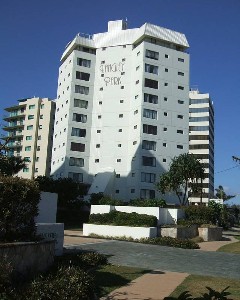 MAROOCHYDORE BEACH APARTMENT Picture