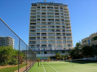 Cotton Tree - Central Picture