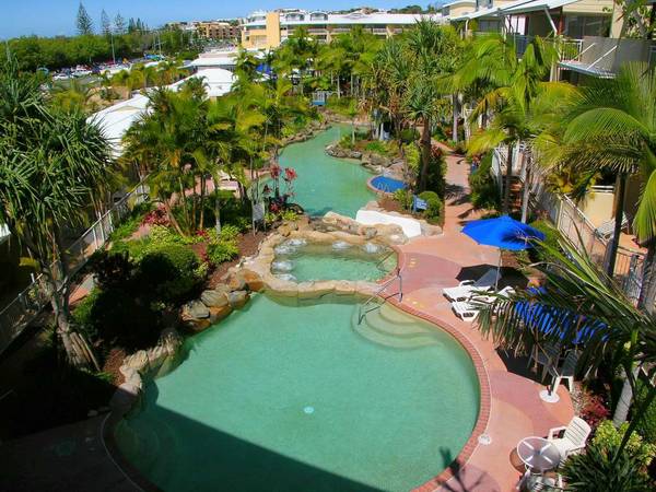 ALEX BEACH FRONT APARTMENT Picture 1