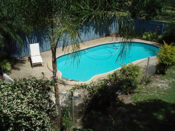 Large Family Home by the Beach Picture 3