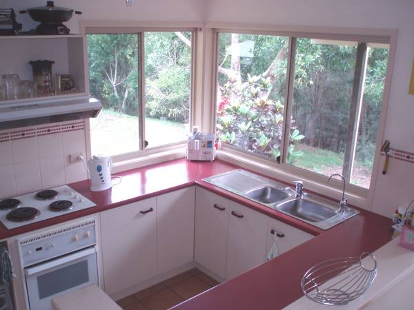 Bush Setting Retreat, Yet Handy To Everything Picture 2