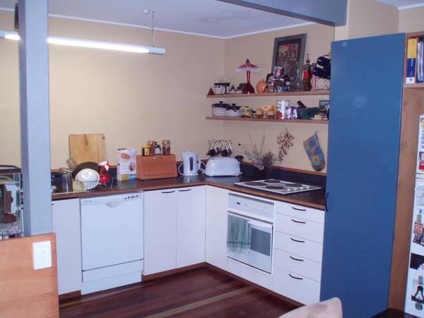 Stylish Townhouse in Cotton Tree Picture 2