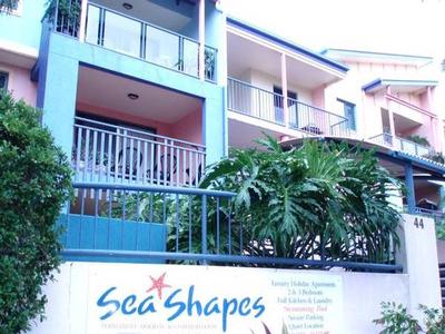 METERS TO SURF - RIVER - SHOPS AT MAROOCHYDORE Picture