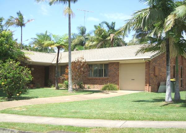 Maroochydore Beach Home Picture 1